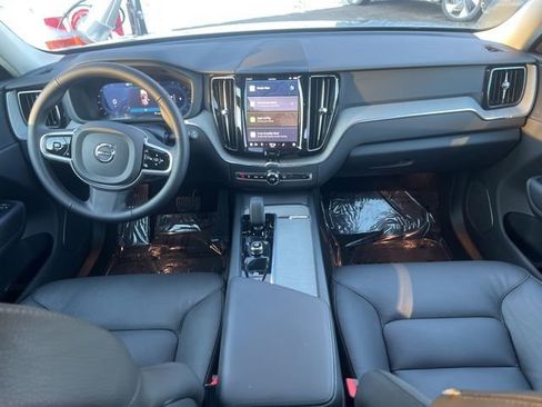 Certified 2025 Volvo XC60 B5 Plus image 21