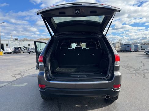 Used 2020 Jeep Grand Cherokee Limited image 18