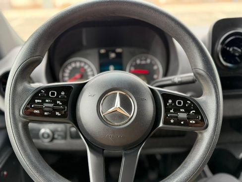 Used 2024 Mercedes-Benz Sprinter 2500 image 26