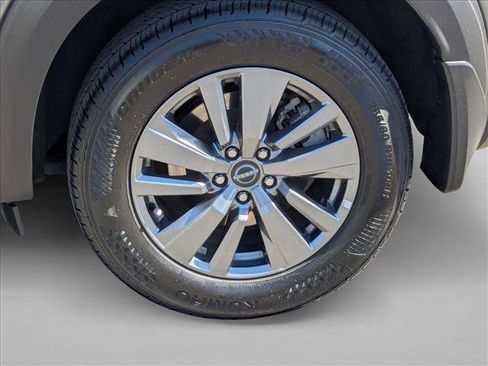 Used 2024 Nissan Pathfinder SV image 23