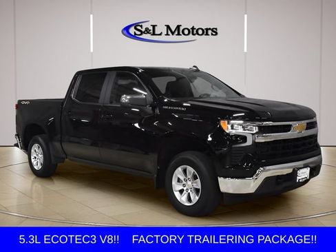 Used 2025 Chevrolet Silverado 1500 LT AWD/4WD image 1