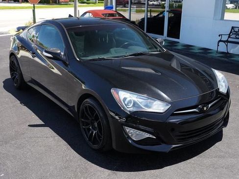 Used 2016 Hyundai Genesis 3.8 RWD image 16