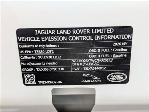 Certified 2026 Land Rover Range Rover Velar Dynamic SE AWD/4WD image 25