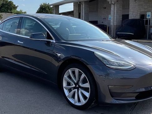Used 2018 Tesla Model 3 Long Range RWD image 2