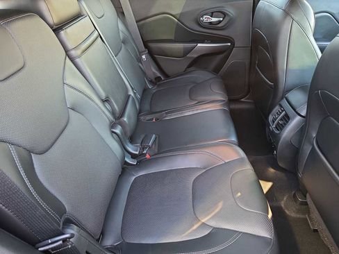 Used 2019 Jeep Cherokee High Altitude image 17