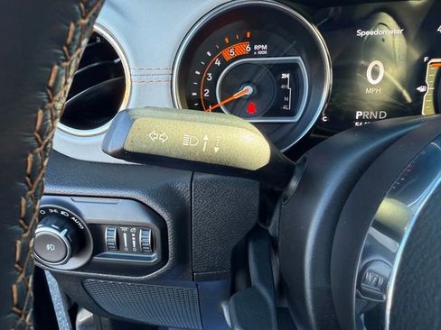 Used 2021 Jeep Wrangler Unlimited Sahara image 18