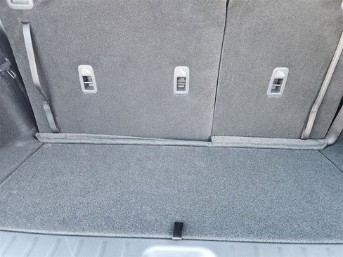 New 2025 Nissan Pathfinder SL image 23