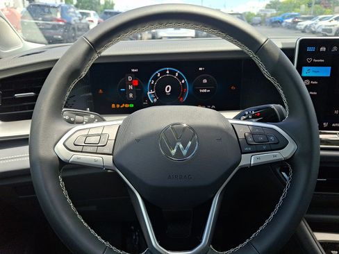 New 2026 Volkswagen Tiguan SE AWD/4WD image 14