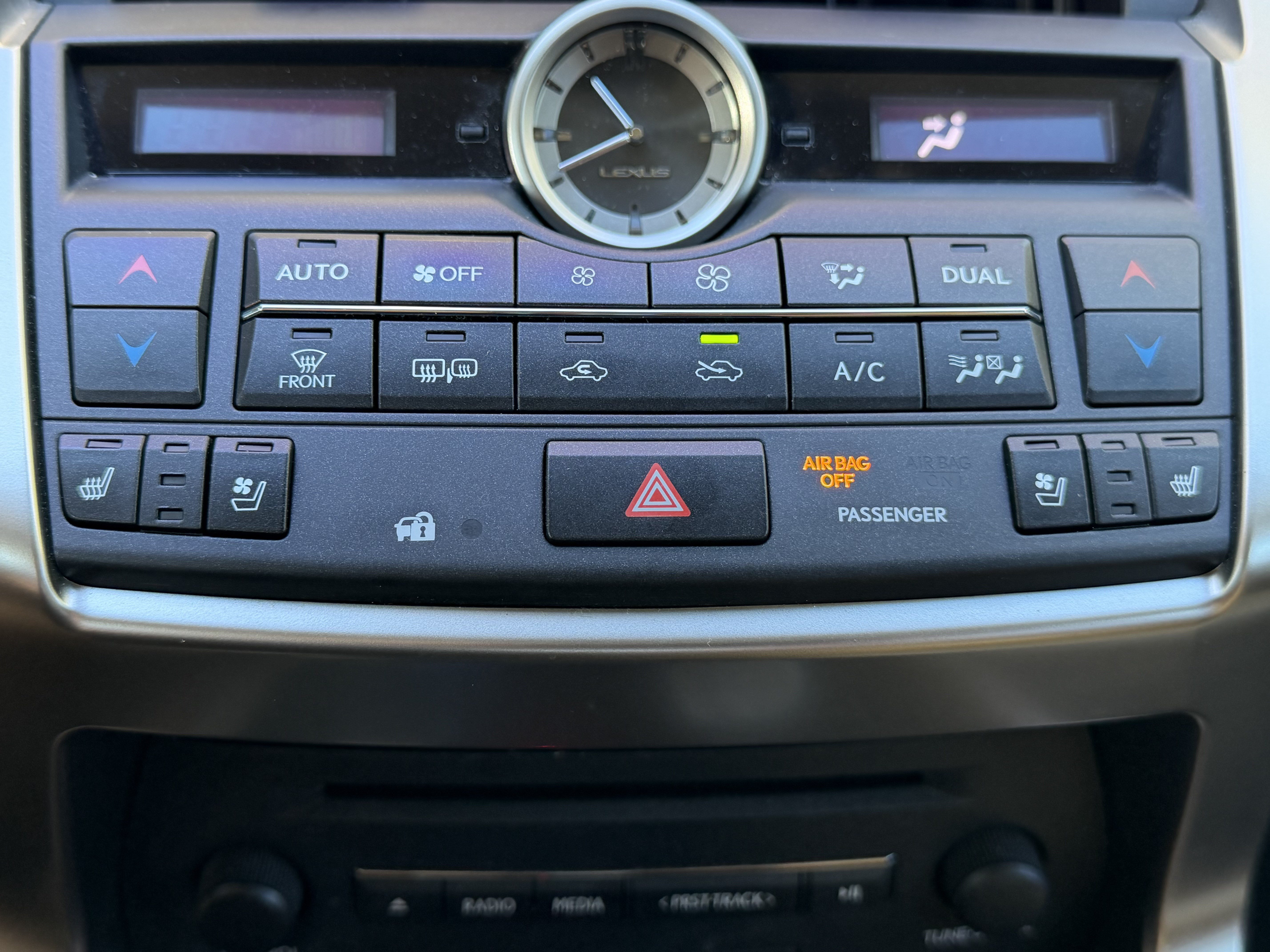 Used 2015 Lexus NX 200t FWD w/ Luxury Package image 28