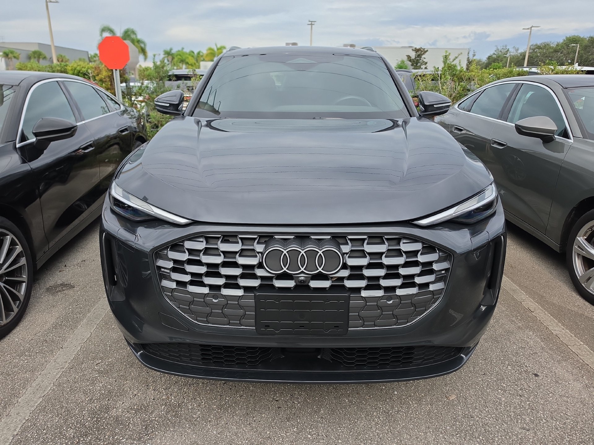 Certified 2025 Audi Q5 Premium w/ Convenience Package AWD/4WD image 2