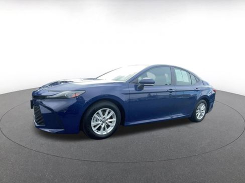 Used 2025 Toyota Camry LE image 8