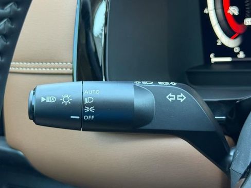 New 2026 Nissan Pathfinder Platinum w/ Accent Package FWD image 20