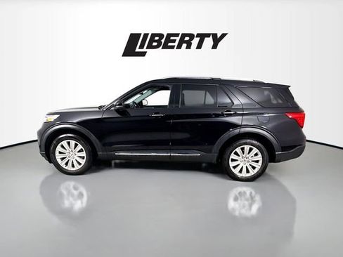 Certified 2022 Ford Explorer Limited w/ Equipment Group 301A image 4