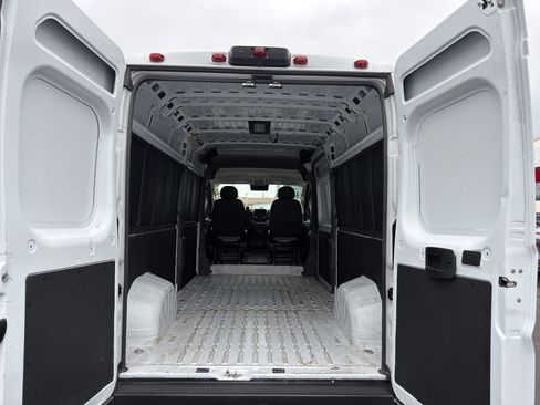 Used 2025 RAM ProMaster 2500 w/ Convenience Group FWD image 17