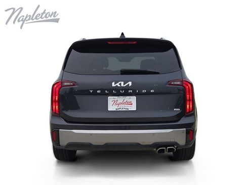 Used 2025 Kia Telluride S AWD/4WD image 4