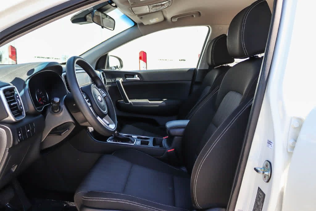 Used 2021 Kia Sportage LX AWD/4WD image 17