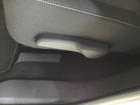 Used 2025 Chevrolet Blazer LT image 38