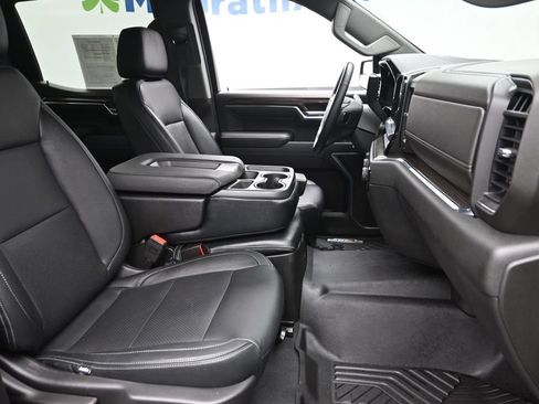Used 2023 Chevrolet Silverado 1500 RST w/ Z71 Off-Road Package AWD/4WD image 9