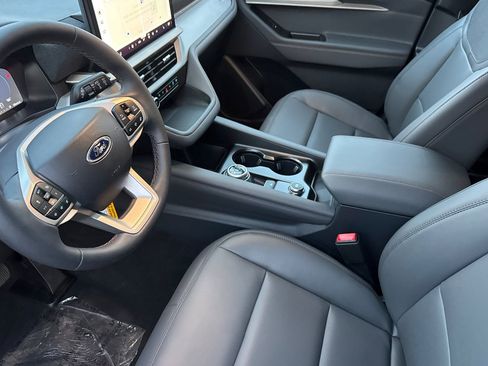 New 2026 Ford Explorer Active w/ Active Comfort Package image 9