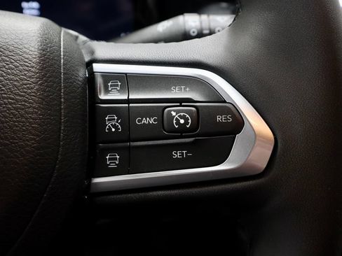 Used 2023 Jeep Compass High Altitude AWD/4WD image 31