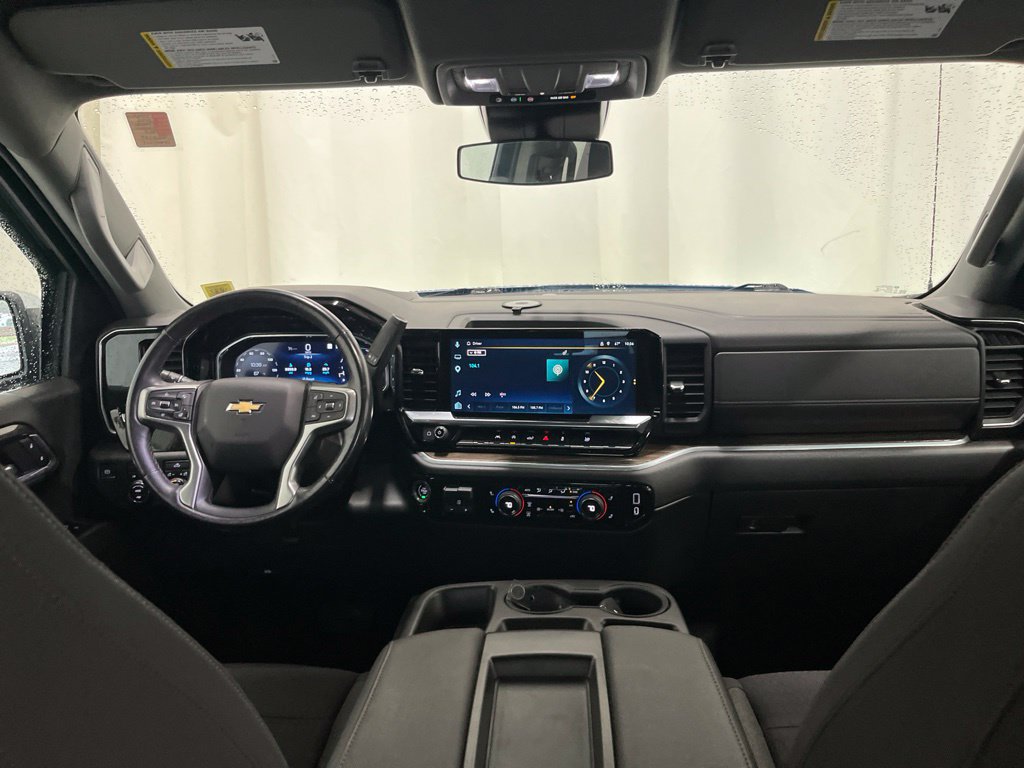 Used 2022 Chevrolet Silverado 1500 LT AWD/4WD image 9