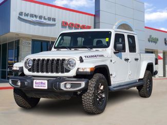New 2025 Jeep Gladiator Sport video 2