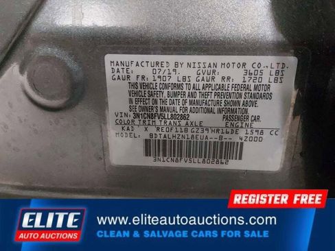 Used 2020 Nissan Versa SR FWD image 18