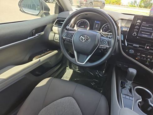 Used 2022 Toyota Camry LE image 10