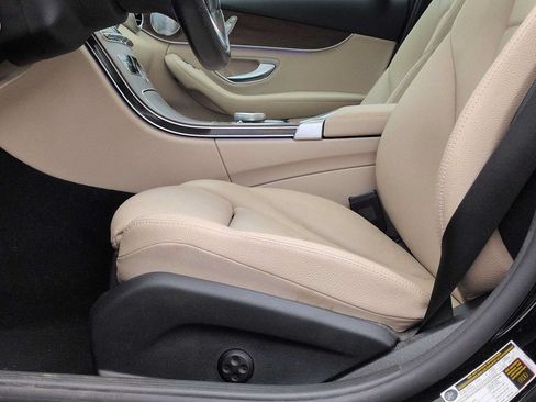 Used 2021 Mercedes-Benz C 300 4MATIC Sedan image 17