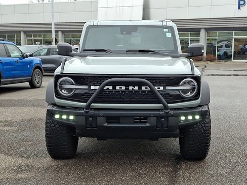 Used 2024 Ford Bronco Wildtrak image 3