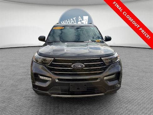 Used 2020 Ford Explorer XLT w/ Equipment Group 202A image 9