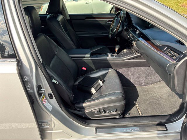 Used 2013 Lexus ES 350 w/ Luxury Pkg FWD image 11