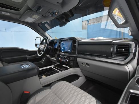 Used 2024 Ford F250 Limited w/ FX4 Off-Road Package image 28