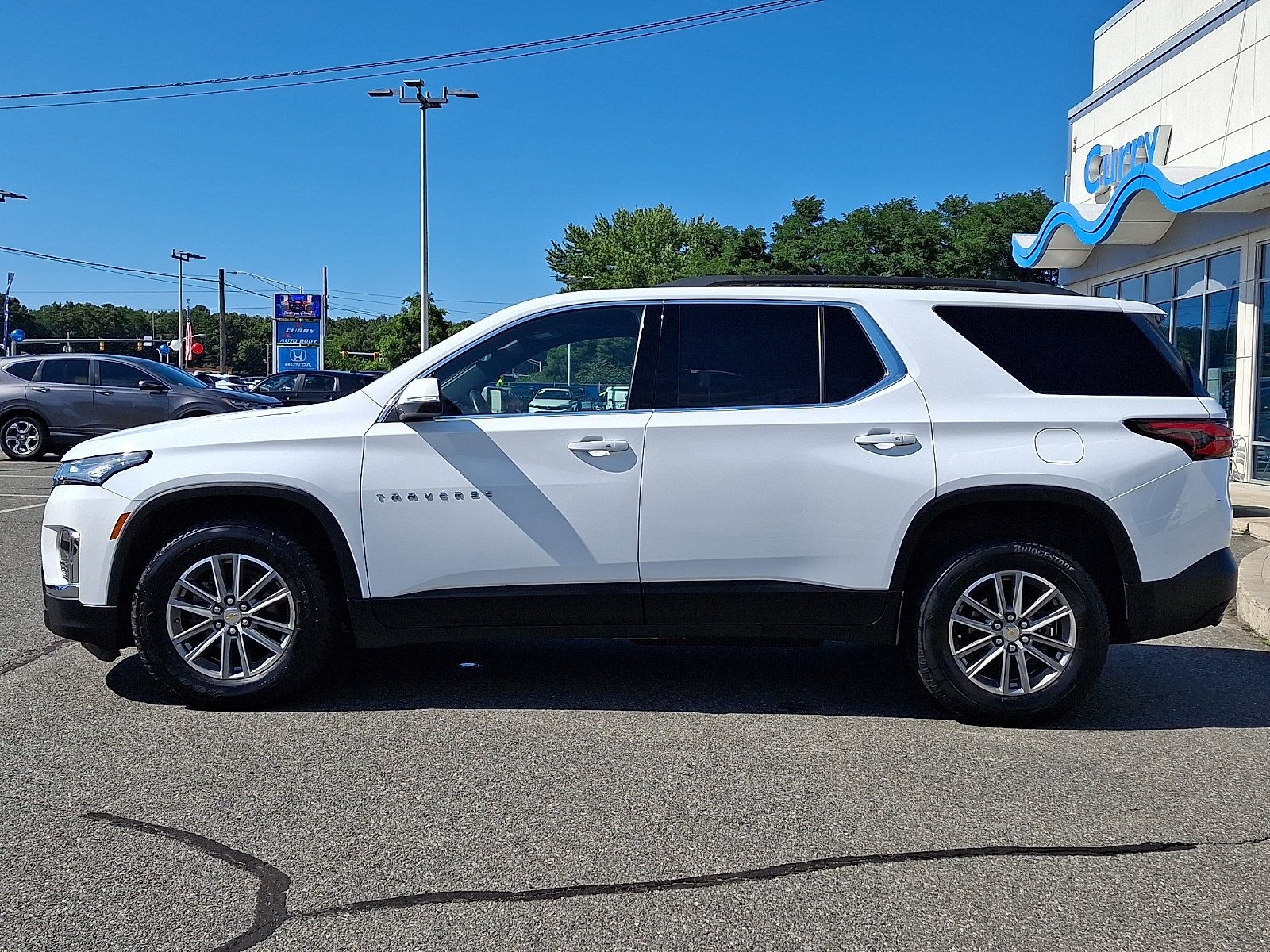 Used 2023 Chevrolet Traverse LT AWD/4WD image 7