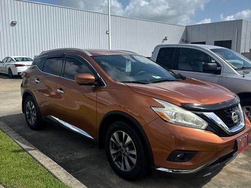 Used 2016 Nissan Murano SL FWD image 2