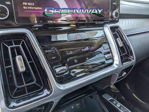 Used 2023 Kia Sorento SX AWD/4WD image 35