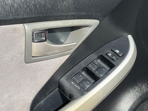 Used 2015 Toyota Prius Two FWD image 23