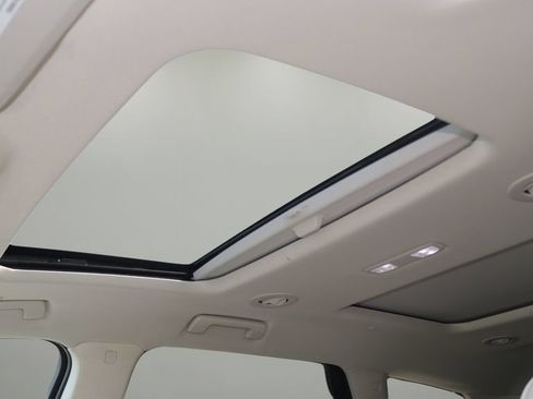 Used 2024 Buick Enclave Avenir w/ Trailering Package, 5000 lbs. FWD image 29