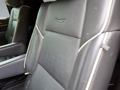 Used 2022 Cadillac Escalade ESV Premium Luxury AWD/4WD image 9