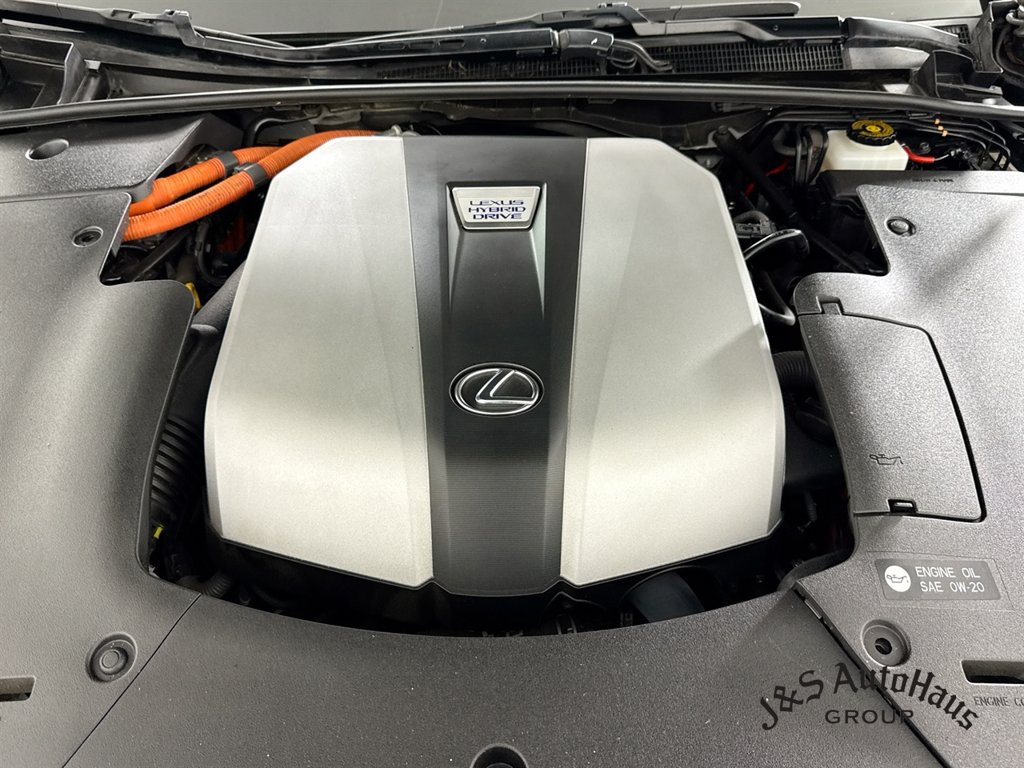 Used 2019 Lexus LS 500h w/ Interior Upgrade Package RWD image 39