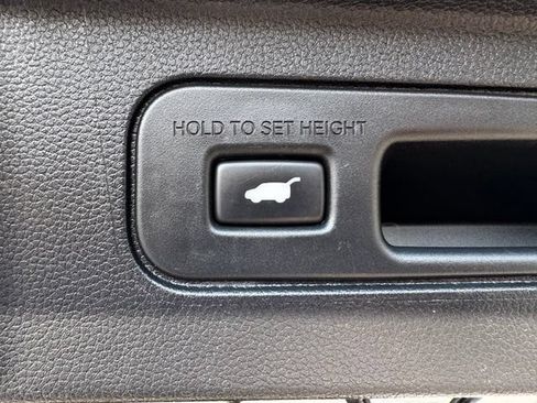 Used 2023 Honda Pilot Elite image 12