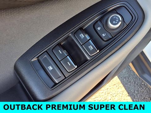 Used 2024 Subaru Outback Premium image 11