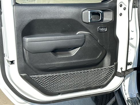Used 2025 Jeep Wrangler Unlimited Sport AWD/4WD image 11