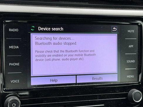 Used 2021 Volkswagen Passat 2.0T SE FWD image 24