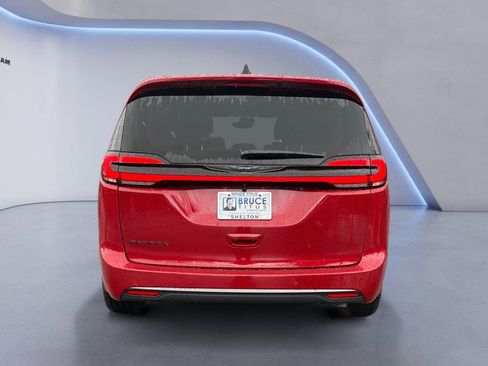 New 2026 Chrysler Pacifica Select FWD image 4