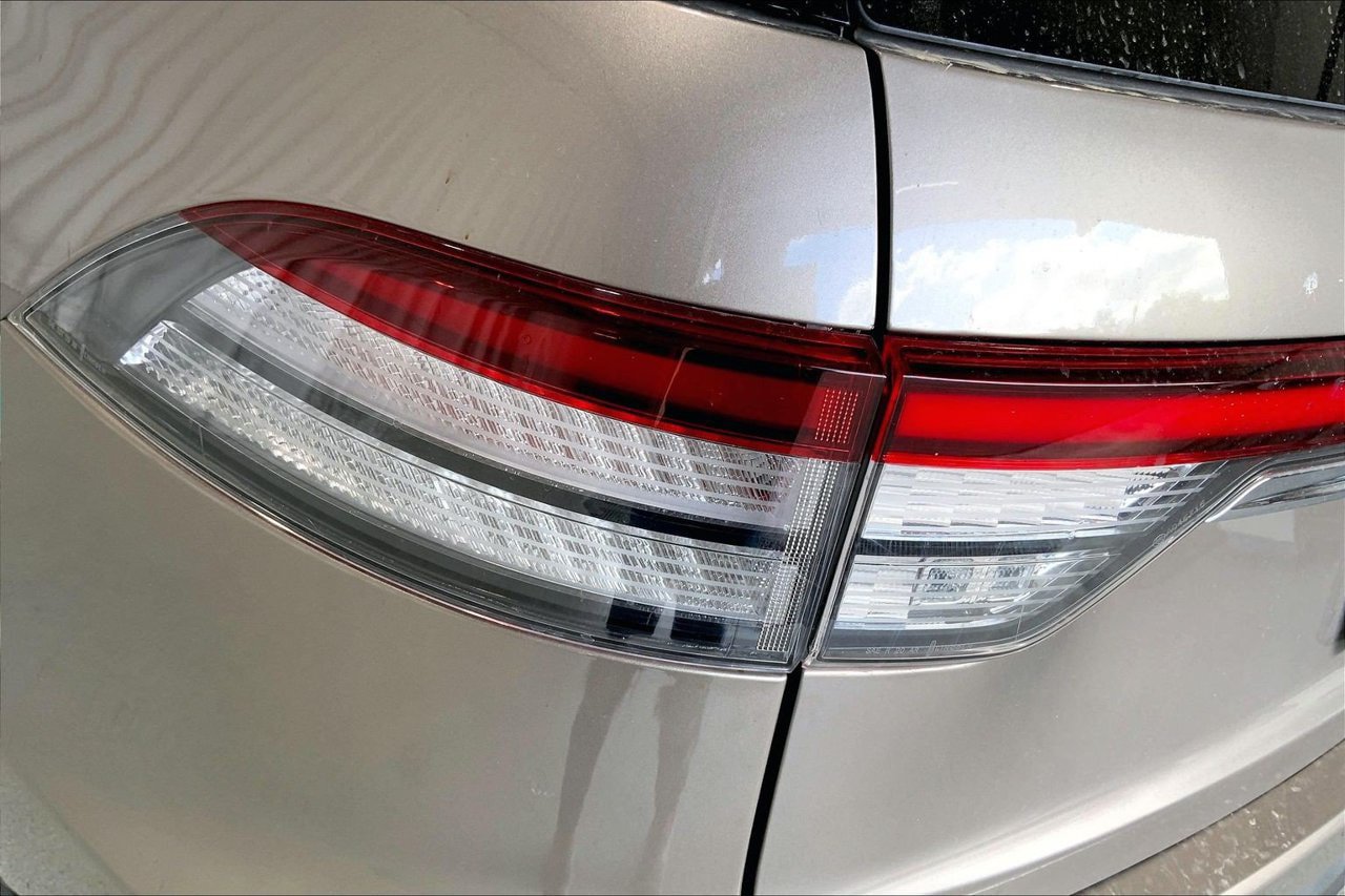 Used 2021 Lincoln Aviator 2WD image 13