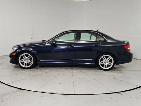 Used 2013 Mercedes-Benz C 250 Sedan image 3