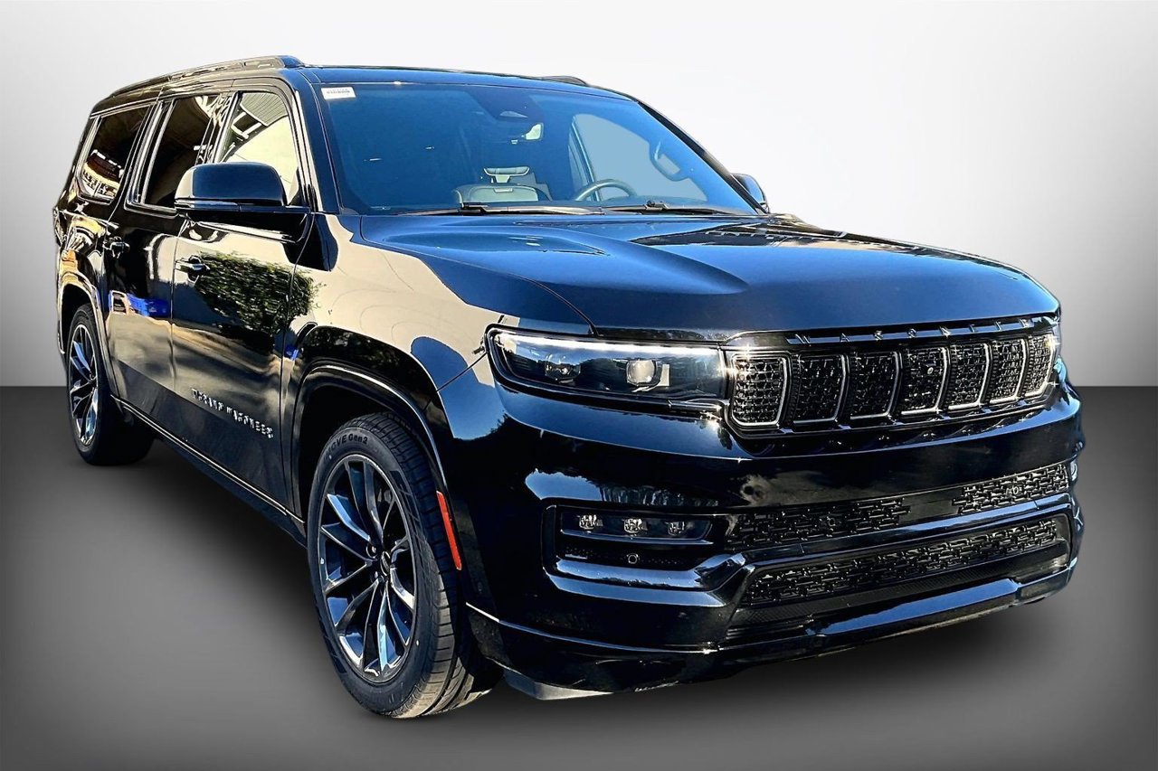 Used 2024 Jeep Grand Wagoneer L Series II w/ Quick Order Packagew 28T AWD/4WD image 2