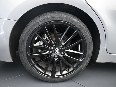 Used 2024 Toyota Camry XSE FWD image 10