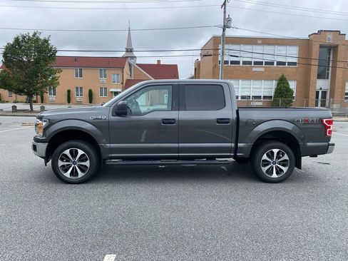 Used 2020 Ford F150 XLT image 9